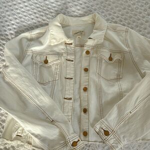 NWOT Universal Thread white denim jacket